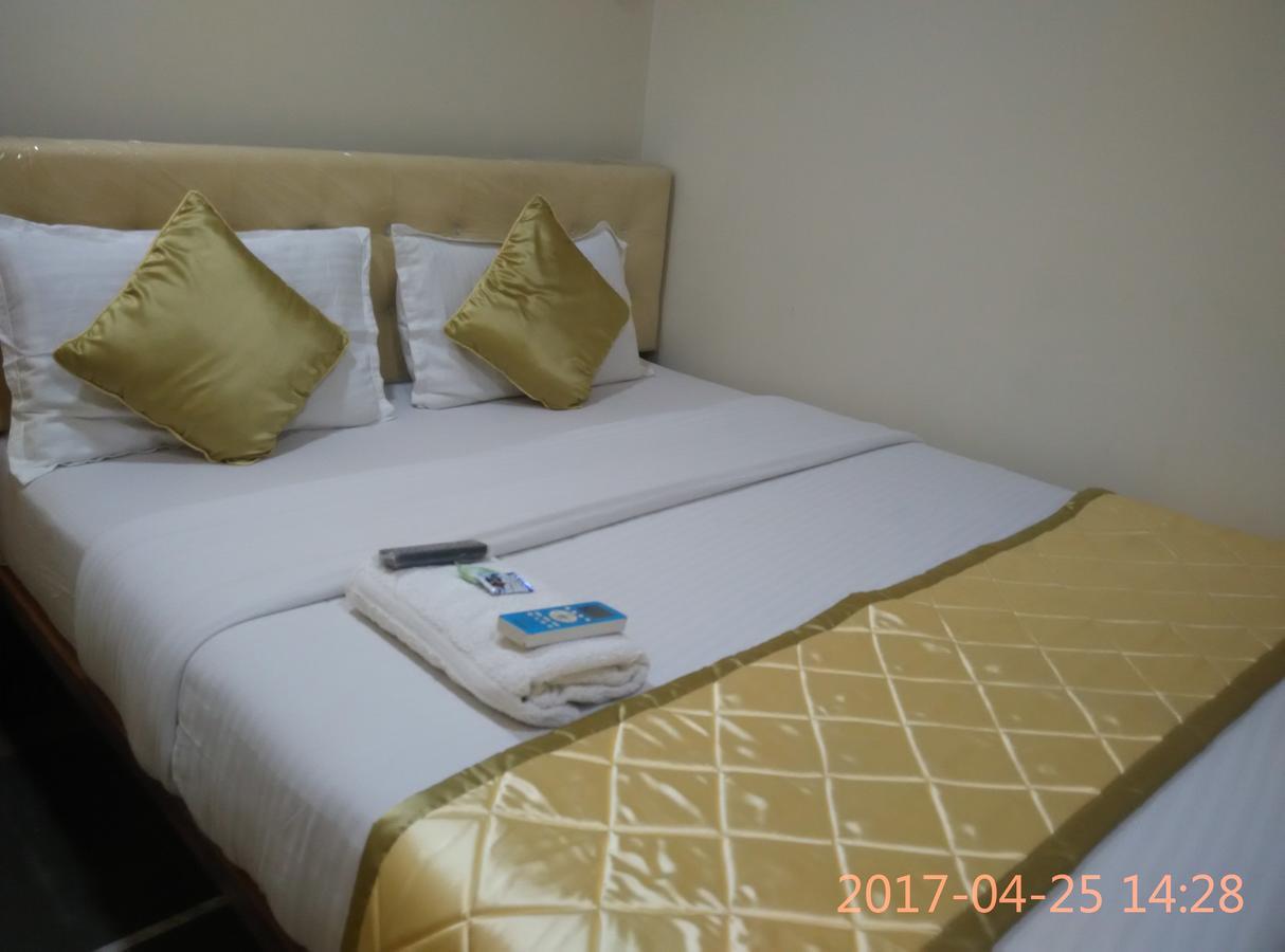 مومباي Hotel Silver Castle المظهر الخارجي الصورة
